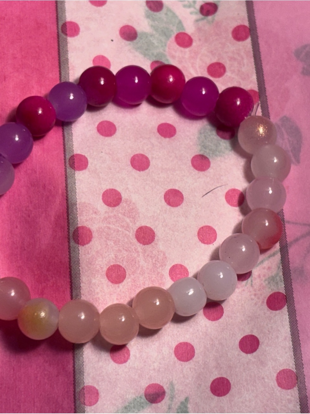 Women's Pink Gradient Beaded Stretch Bracelet